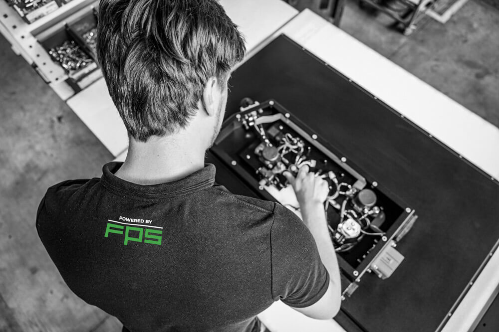FPS-Machines-zwart-wit-50 (groene letters).jpg